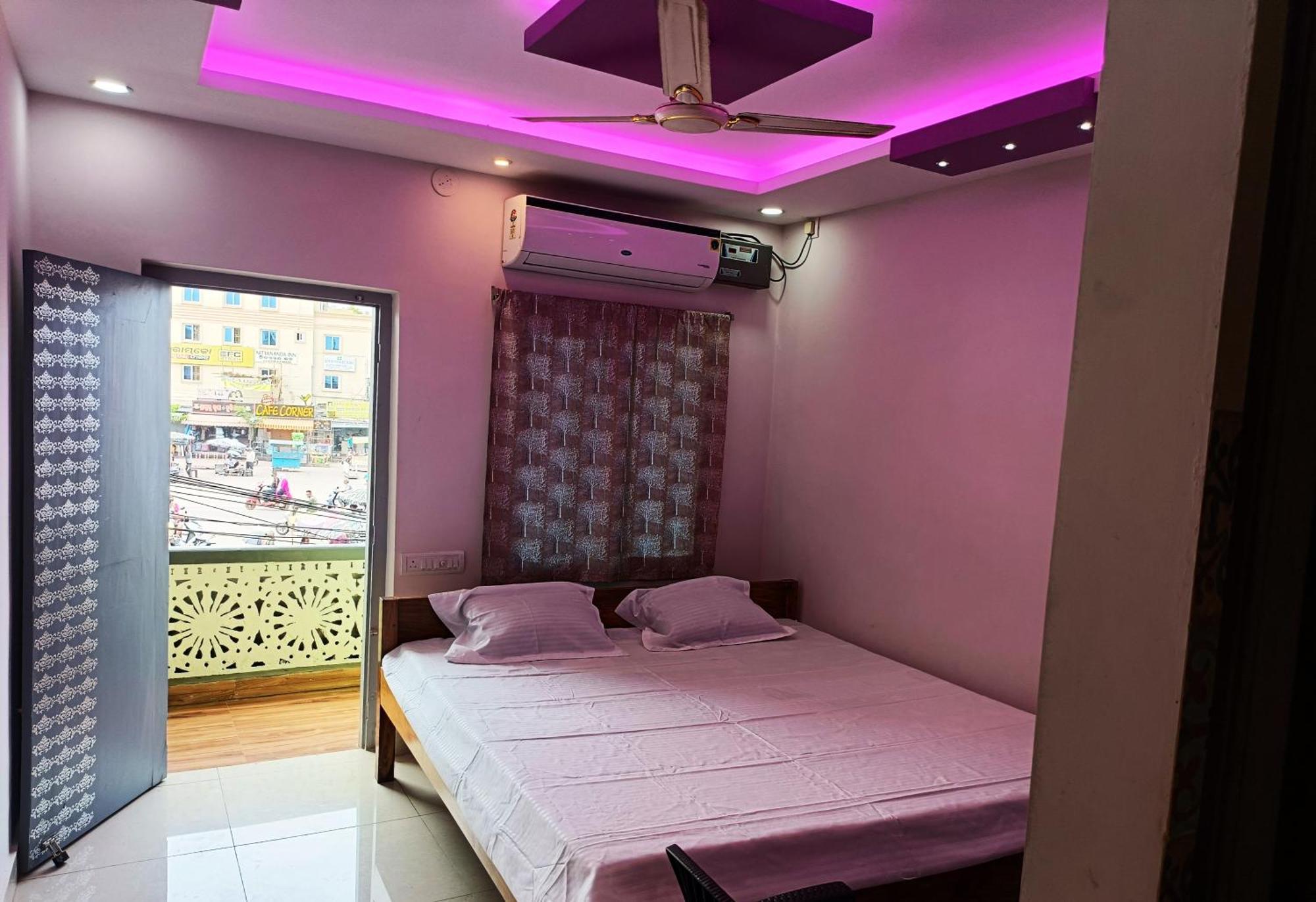 Hotel Grand View Puri Eksteriør billede